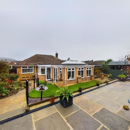 Charming Coastal Bungalow Cayton Eksteriør billede